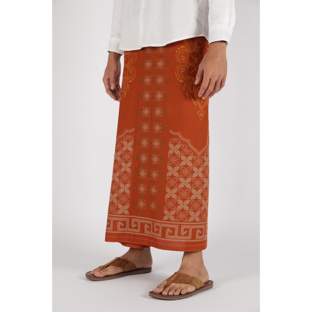 Sarung Mangga Gold Kembang Nusantara Batik Merah Bata Image 02