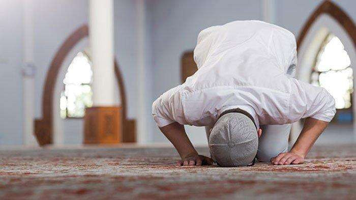 Ilustrasi Sujud Saat Sholat